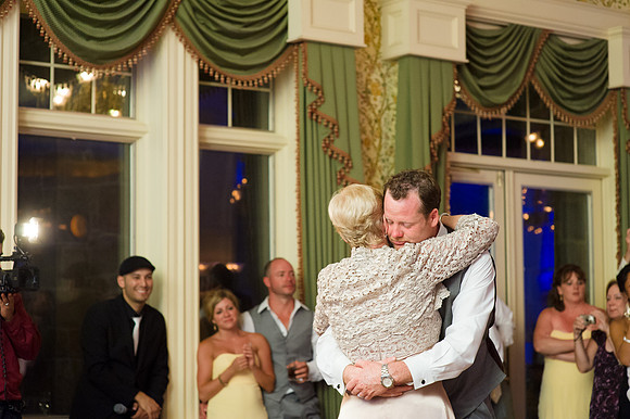 Groom & Mother Dance