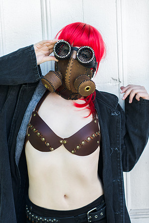 0028_Christine