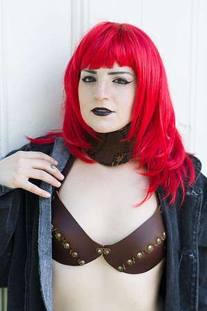 0032_Christine