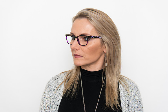 0003_Womans-Model