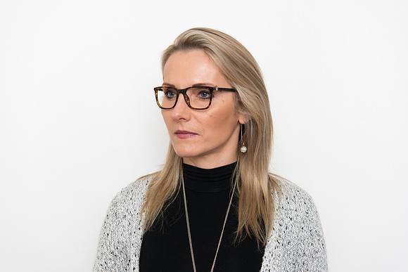0021_Womans-Model