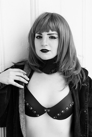 0032_Christine-2